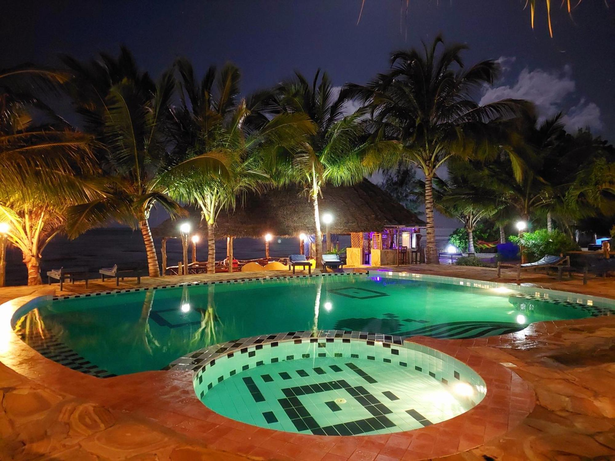 Queen Of Sheba Beach Lodge Pongwe Exterior photo